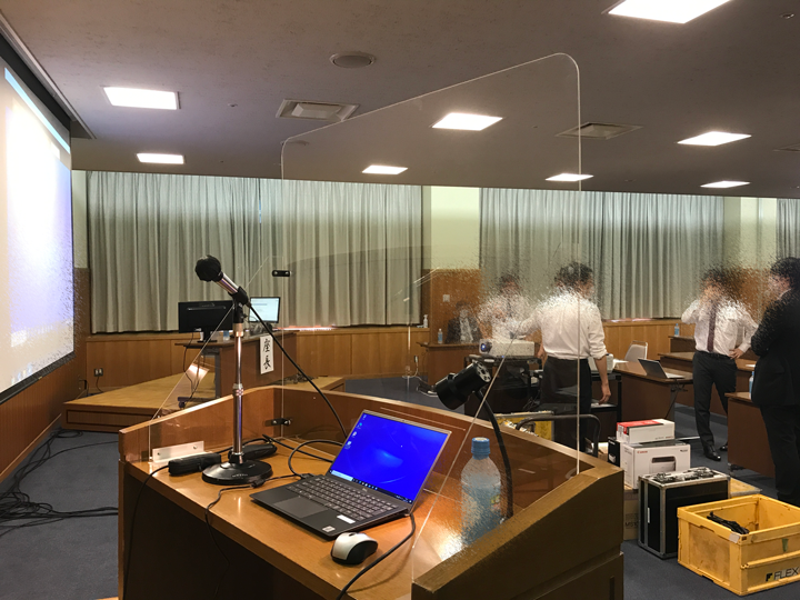 飛沫防止アクリルスタンド4